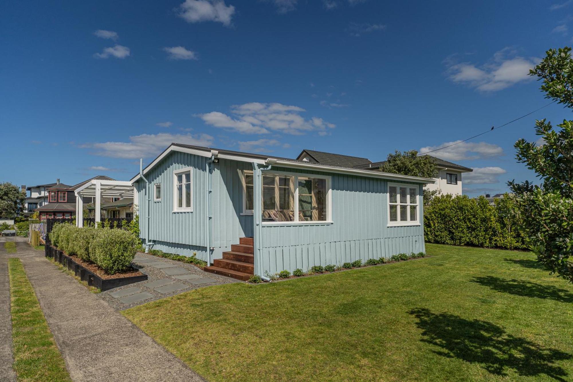 Blue Belle Cottage Whitianga Exterior photo